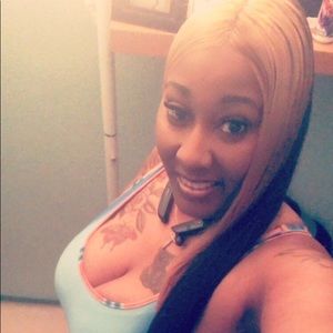 Meet your Posher, Annette